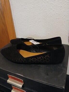 Arizona Julian Black Laser Cut Pointed Toe Flats - Size 10 Medium - NWT